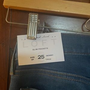 NWT LOFT Chewed Hem Skinny Crop Jeans, SZ 25P